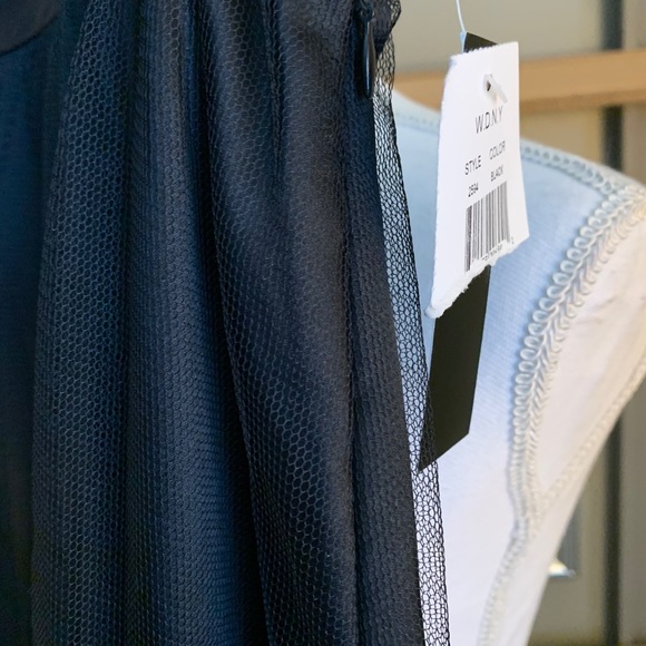 W.D.N.Y. Dressy skirt. Sz 4. NWT. Black - Picture 4 of 10